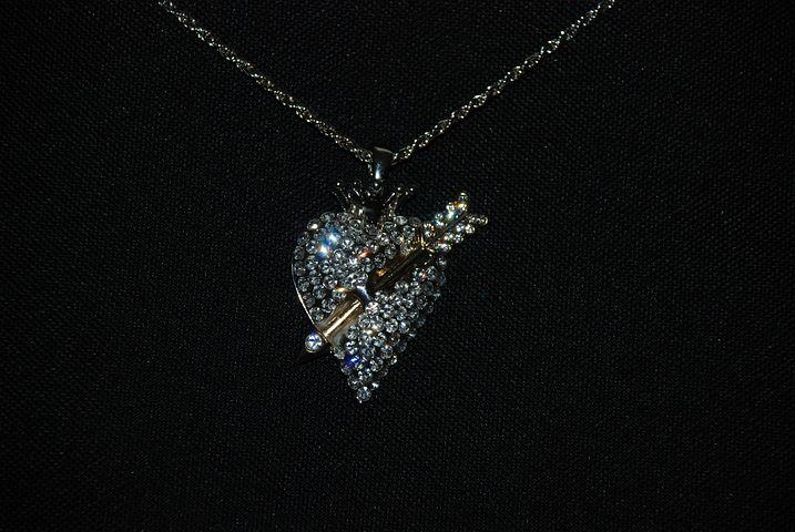 exclusive diamond necklace